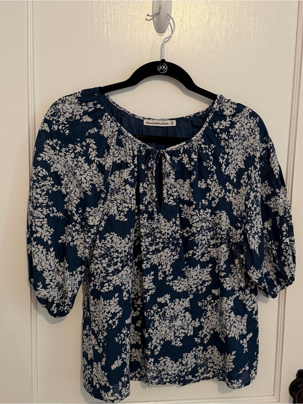 Abercrombie & Fitch Navy and White Floral Peasant Top